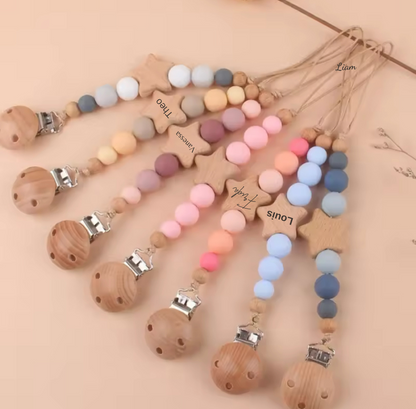 Schnullerkette Pearl individuell graviert